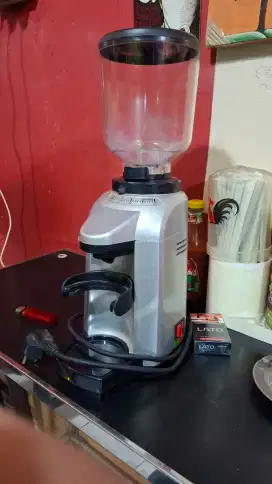 Grinder Coffee Ferratti Ferro FGM-800AC