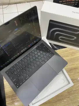 macbook pro M3 18/500gb iBox fullset dent
