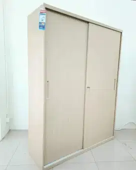 lemari pakaian besi sliding