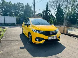 Honda Jazz Rs 2019 Yaris