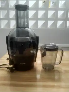 Dijual juicer kualitas baik.