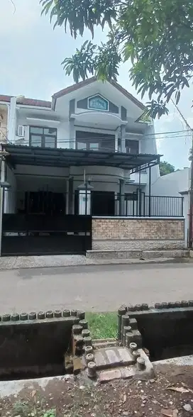 Dijual rumah pakis tirtosari dekat ciputra world sby barat