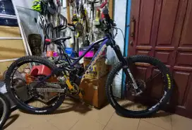 sepeda fullsus mondraker summum