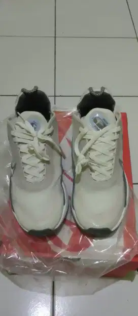 Dijual Sepatu Nike Air Max 2090