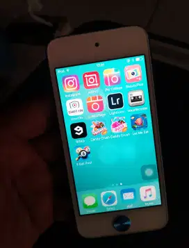 Apple IPOD TOUCH GEN 5TH 32GB WARNA BIRU TOSCA NORMAL SIAP PAKAI