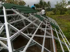 Baja Ringan Untuk Bongkar Renovasi Atap Lapuk Rumah Anda
