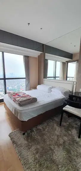 Apartemen The Peak Lt 36 Tunjungan Plaza Siap Huni Full Furnish