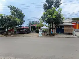Lahan+Ruku dan bangunan cafe 2 setengah lantai.