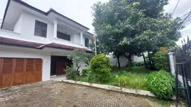 Disewakan Rumah Mewah Gaharu Dekat MRT Cipete Raya