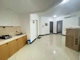 Jual Apartemen Gading Mediterania, 2BR, Semi Furnish, City View