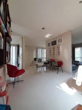 Dijual Rumah Royal Residence