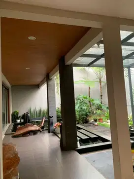 Dijual  Rumah siap pakai di jl Galunggung Gatot subroto