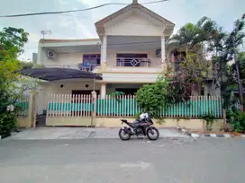 Dijual Rumah Darmo Permai Selatan