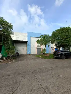 Gudang rapih siap pakai di kawasan pergudangan Marunda Center