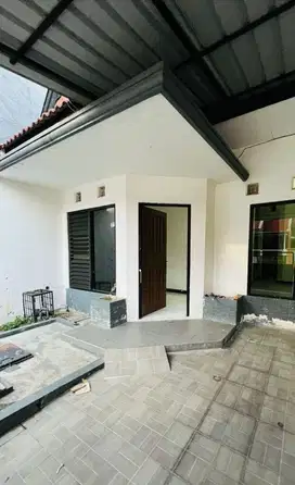 Disewakan Rumah Perum Taman Pondok Indah Wiyung Sby