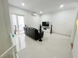 Dijual Rumah Sutorejo Utara