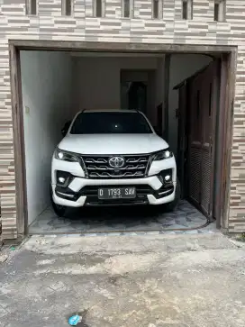 Fortuner gr 2.8 gresik