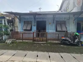 Rumah murah hitung tanah dekat pasar gede solo