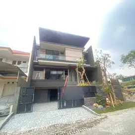 Dijual Rumah Selat Golf