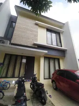 Turun Harga Rumah Siap Huni nyaman dan Asri di Graha Raya
