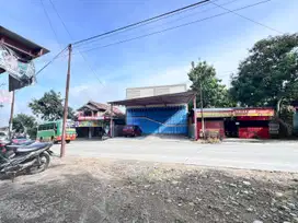 Gudang Strategis Tepi Jl Raya Batujamus-Jambangan Sragen