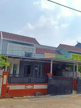 Disewakan Tahunan Rumah di Dukuh Zamrud D Green Terrace 2 KT dan 1 KM