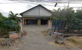 Gudang Murah di Mojokerto, di Jalan Raya RA Basuni