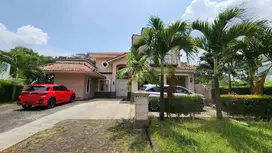 Rumah Luas 2 Lantai Semi Furnished Taman Beverly Golf Lippo Karawaci