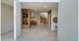 Di Jual Rumah Cantik Siap Huni Full Renovasi Di Legenda Wisata Cibubur