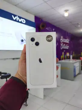 iPhone 13 Starlight – Performa Kencang, Kamera Canggih, Desain Elegan