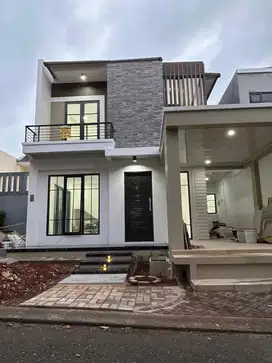Dijual Cepat Rumah Kota Wisata Siap huni Rumah Baru 2 lantai