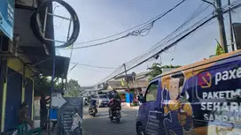 Disewakan Tanah+Bangunan Untuk WorkShop/ Gudang  Pinggir Jalan Raya