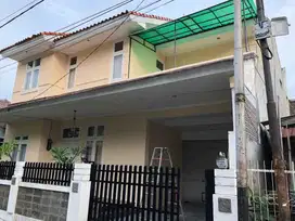 Rumah Rapi Asri 2 Lantai di Rawamangun, Jakarta Timur