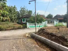 TANAH DIJUAL ADA POHON  JATI DEKAT JALUR LINGKAR TIMUR SUKOHARJO