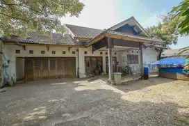 Rumah Tua di Margasatwa Pondok Labu, Hanya 7 Menit ke Tol Brigif