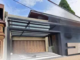 Luxury home Interior premium private Swimming pool di Banyumanik
