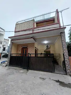 Rumah di Condet Balekambang
