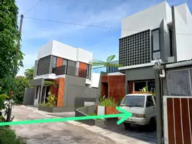 DIJUAL RUMAH DUA LANTAI DI SEKITARAN PENDOWOHARJO BANTUL YOGYA