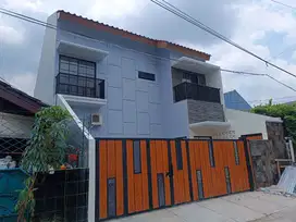 Rumah siap huni lokasi dekat dengan pusat bisni tangerang selatan