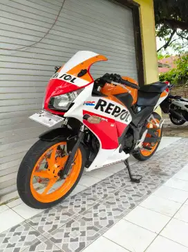 Dijual CBR barang istimewa kM 8000