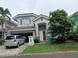 DI SEWAKAN RUMAH 2 LANTAI FI TAMAN MEDITERANIA GOLF