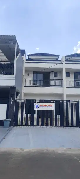 Di Jual Rumah Siap Huni Posisi Jalan Utama