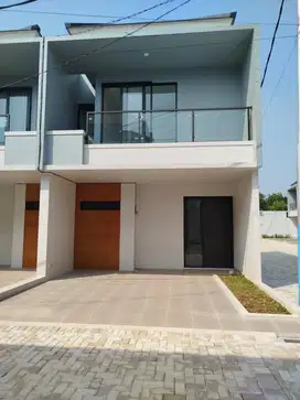 RUMAH SIAP HUNI LINGKUNGAN COZY SUPER NYAMAN! FREE BIAYA BEBAS BANJIR
