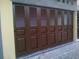 Pintu garasi tikung dan lipat