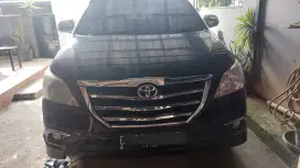 Toyota Kijang Innova Manual Bensin /2015 Hitam