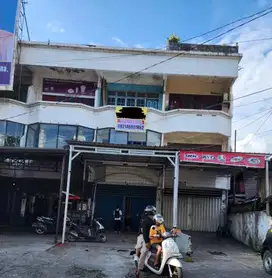 Ruko 3lantai lokasi strategis nego