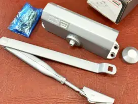 Door closer merk dorma