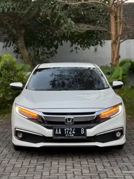 Honda Civic es 2020