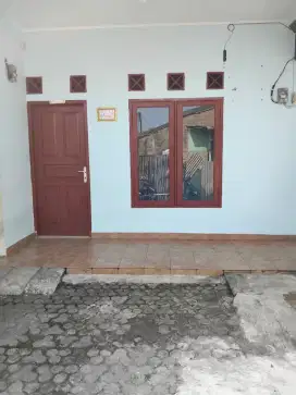 Di sewakan kontrakan lokasi di kukusan beji depok