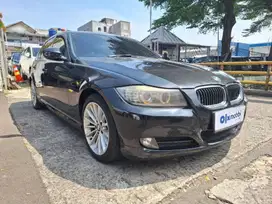 BMW 320i 2.0 E90 LCI Bensin-AT 2011 Hitam